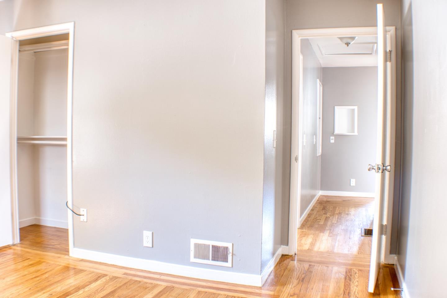 Detail Gallery Image 19 of 44 For 640 Circle Dr, East Palo Alto,  CA 94303 - 3 Beds | 1 Baths