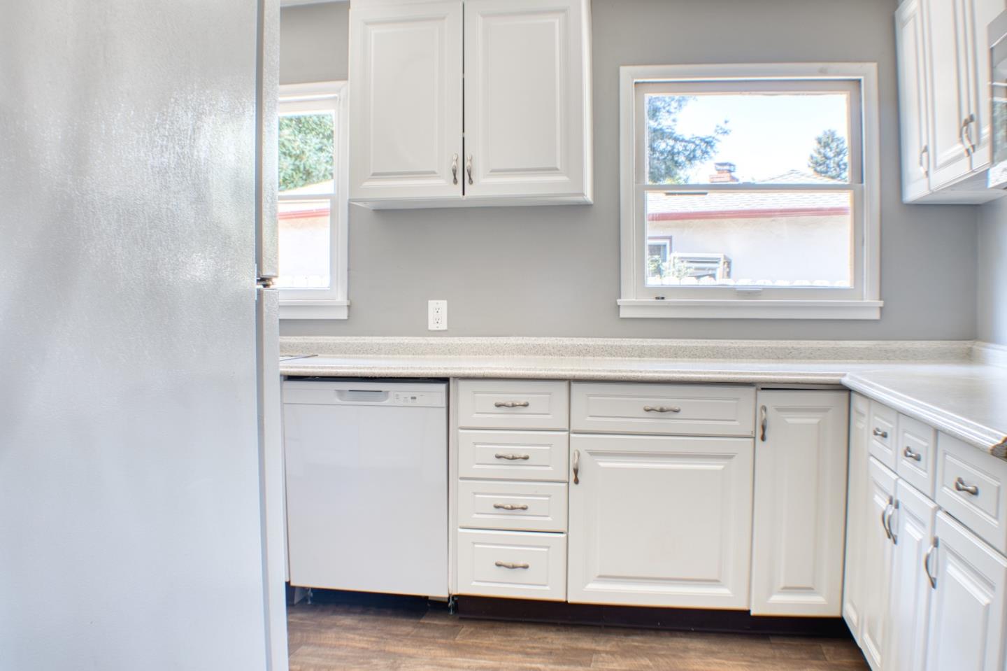 Detail Gallery Image 21 of 44 For 640 Circle Dr, East Palo Alto,  CA 94303 - 3 Beds | 1 Baths