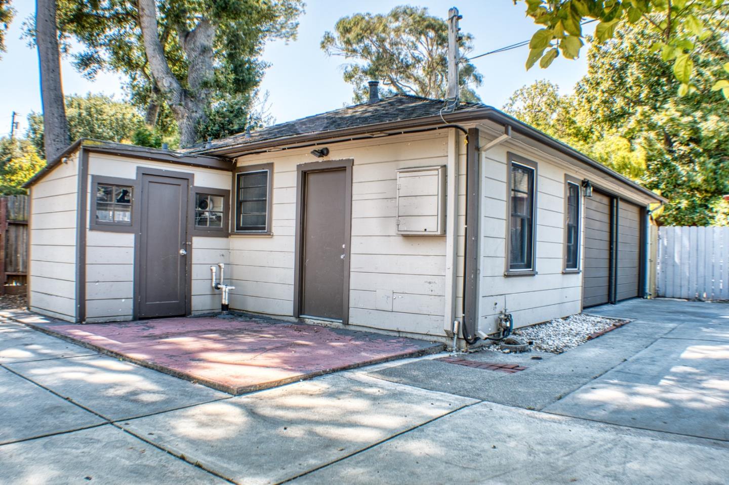 Detail Gallery Image 35 of 44 For 640 Circle Dr, East Palo Alto,  CA 94303 - 3 Beds | 1 Baths