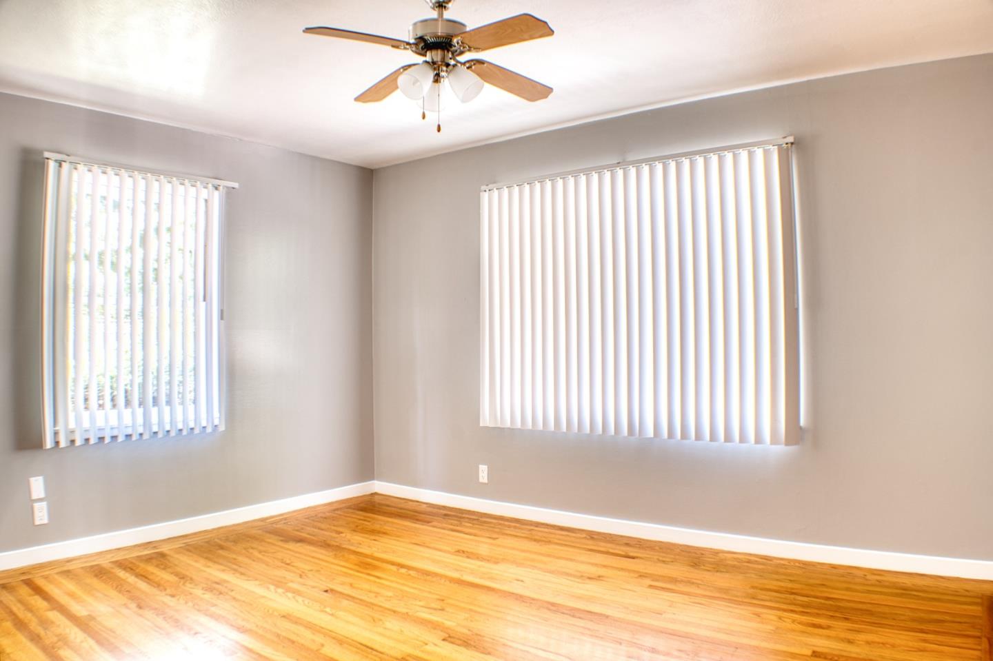 Detail Gallery Image 9 of 44 For 640 Circle Dr, East Palo Alto,  CA 94303 - 3 Beds | 1 Baths