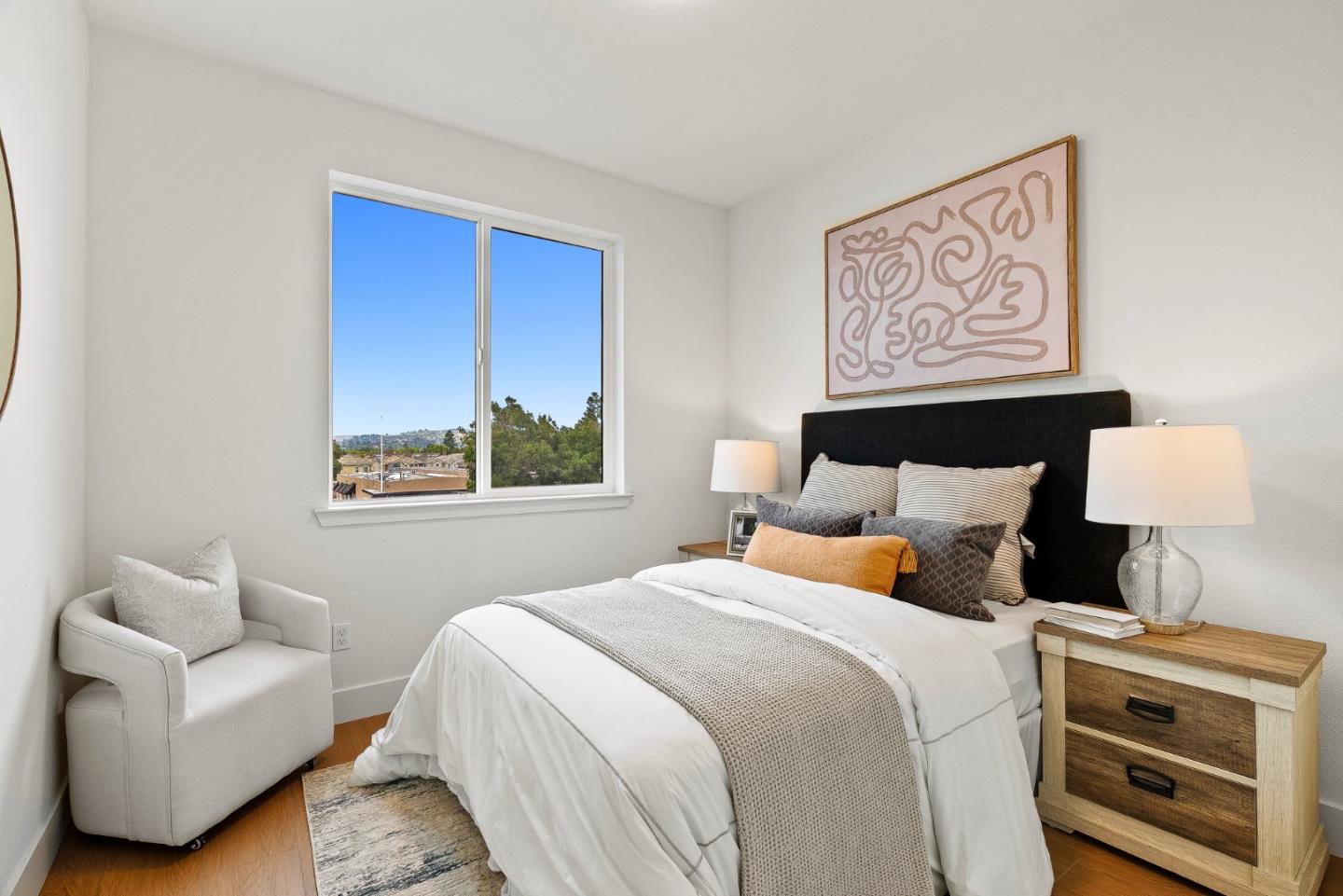 Detail Gallery Image 25 of 26 For 947 Woodside Rd, Redwood City,  CA 94061 - 4 Beds | 2 Baths