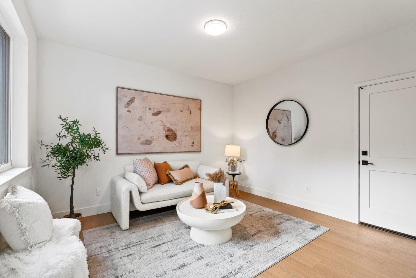Detail Gallery Image 4 of 26 For 947 Woodside Rd, Redwood City,  CA 94061 - 4 Beds | 2 Baths