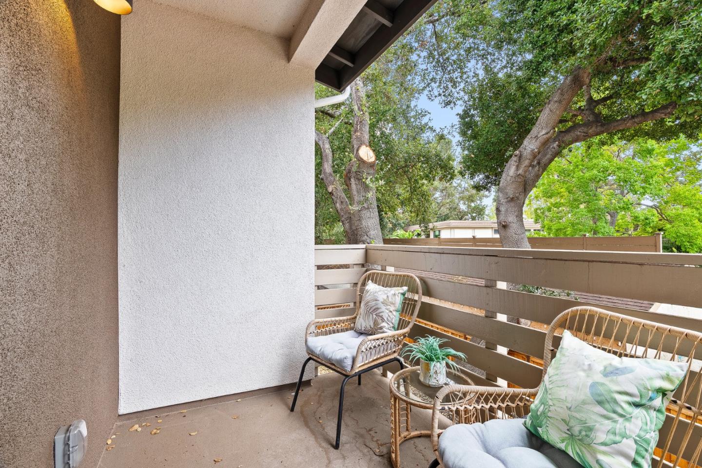 Detail Gallery Image 7 of 26 For 947 Woodside Rd, Redwood City,  CA 94061 - 4 Beds | 2 Baths