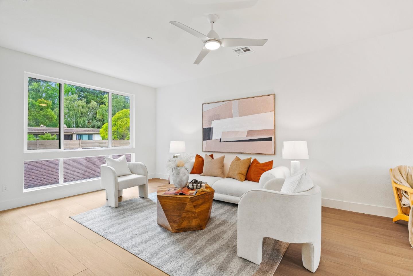 Detail Gallery Image 8 of 26 For 947 Woodside Rd, Redwood City,  CA 94061 - 4 Beds | 2 Baths