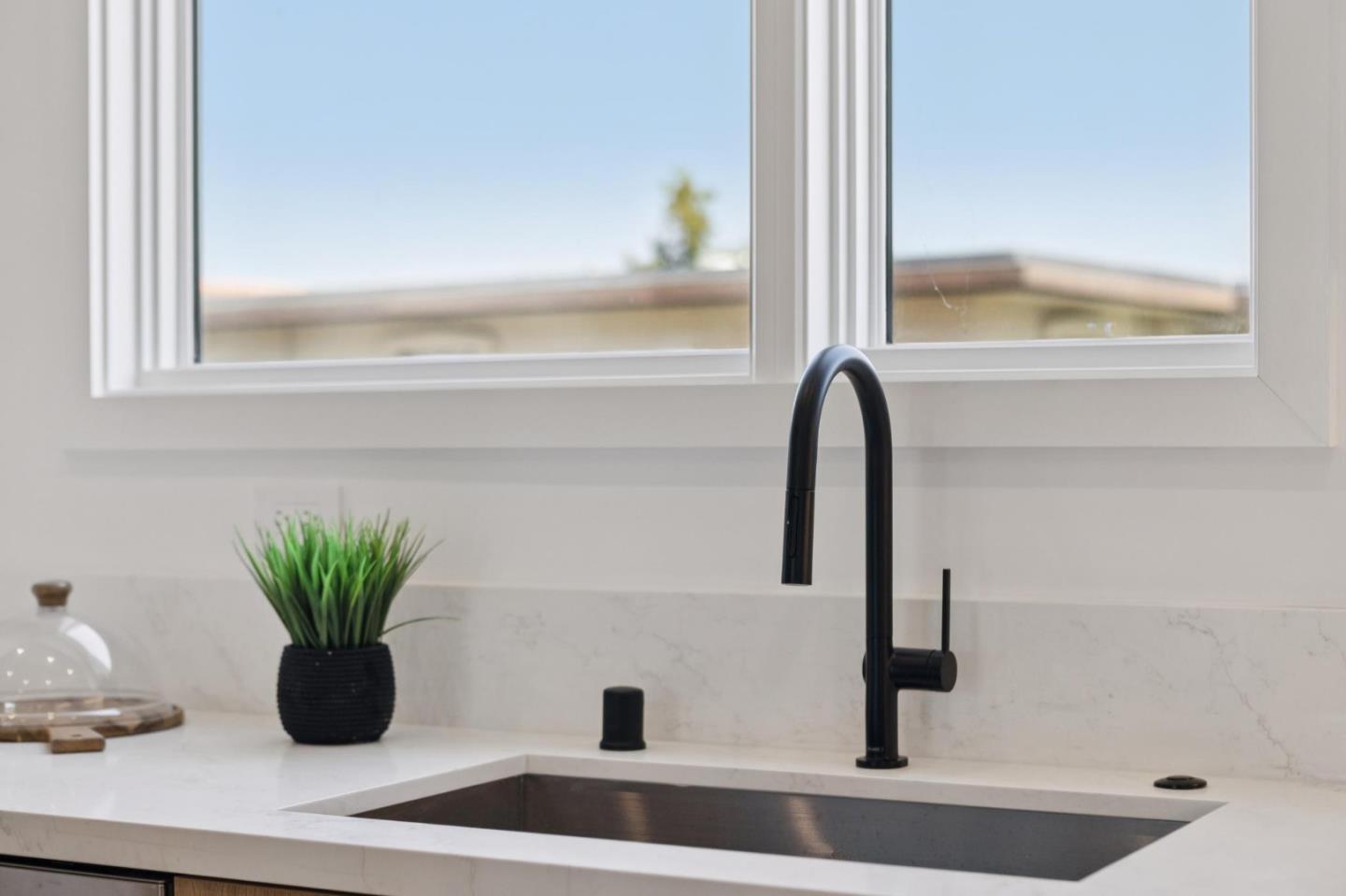 Detail Gallery Image 24 of 58 For 1433 Floribunda Ave #5,  Burlingame,  CA 94010 - 2 Beds | 2/1 Baths