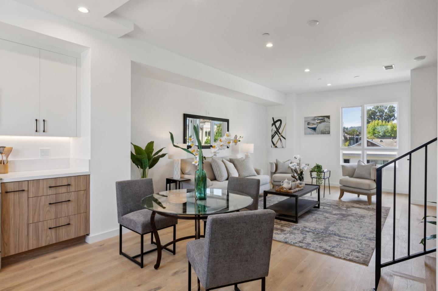 Detail Gallery Image 27 of 58 For 1433 Floribunda Ave #5,  Burlingame,  CA 94010 - 2 Beds | 2/1 Baths