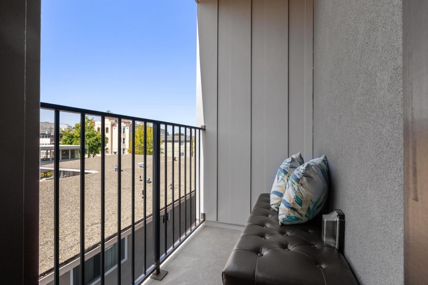 Detail Gallery Image 31 of 58 For 1433 Floribunda Ave #5,  Burlingame,  CA 94010 - 2 Beds | 2/1 Baths