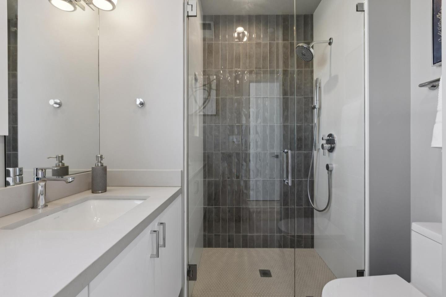 Detail Gallery Image 38 of 58 For 1433 Floribunda Ave #5,  Burlingame,  CA 94010 - 2 Beds | 2/1 Baths