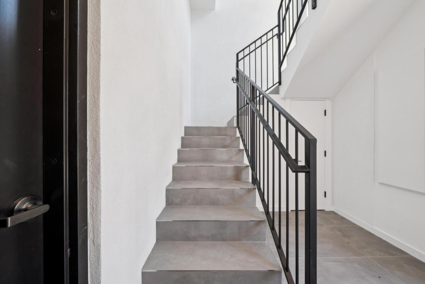 Detail Gallery Image 50 of 58 For 1433 Floribunda Ave #5,  Burlingame,  CA 94010 - 2 Beds | 2/1 Baths