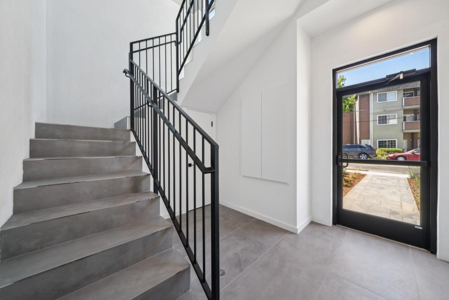 Detail Gallery Image 51 of 58 For 1433 Floribunda Ave #5,  Burlingame,  CA 94010 - 2 Beds | 2/1 Baths