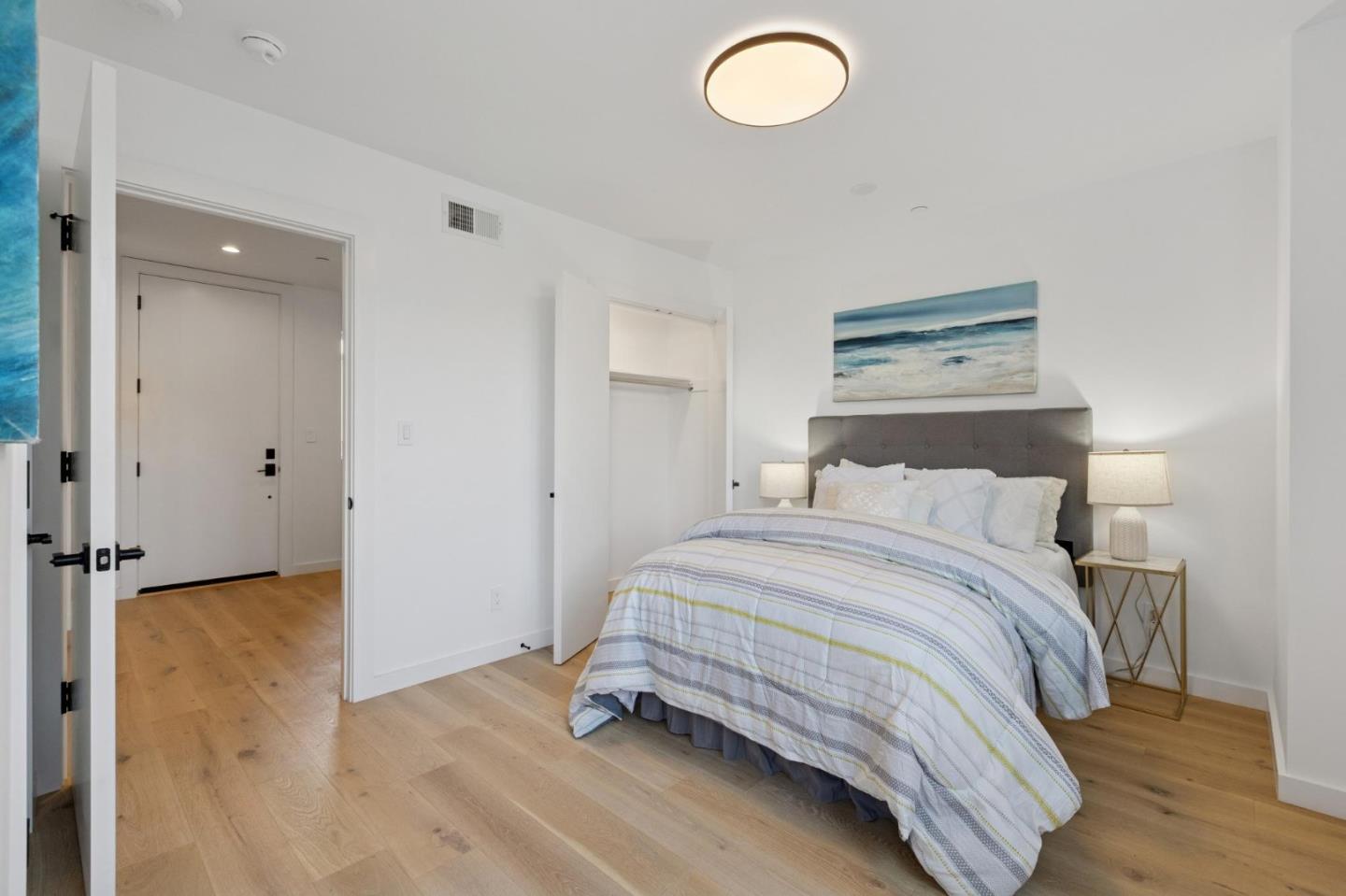 Detail Gallery Image 9 of 58 For 1433 Floribunda Ave #5,  Burlingame,  CA 94010 - 2 Beds | 2/1 Baths