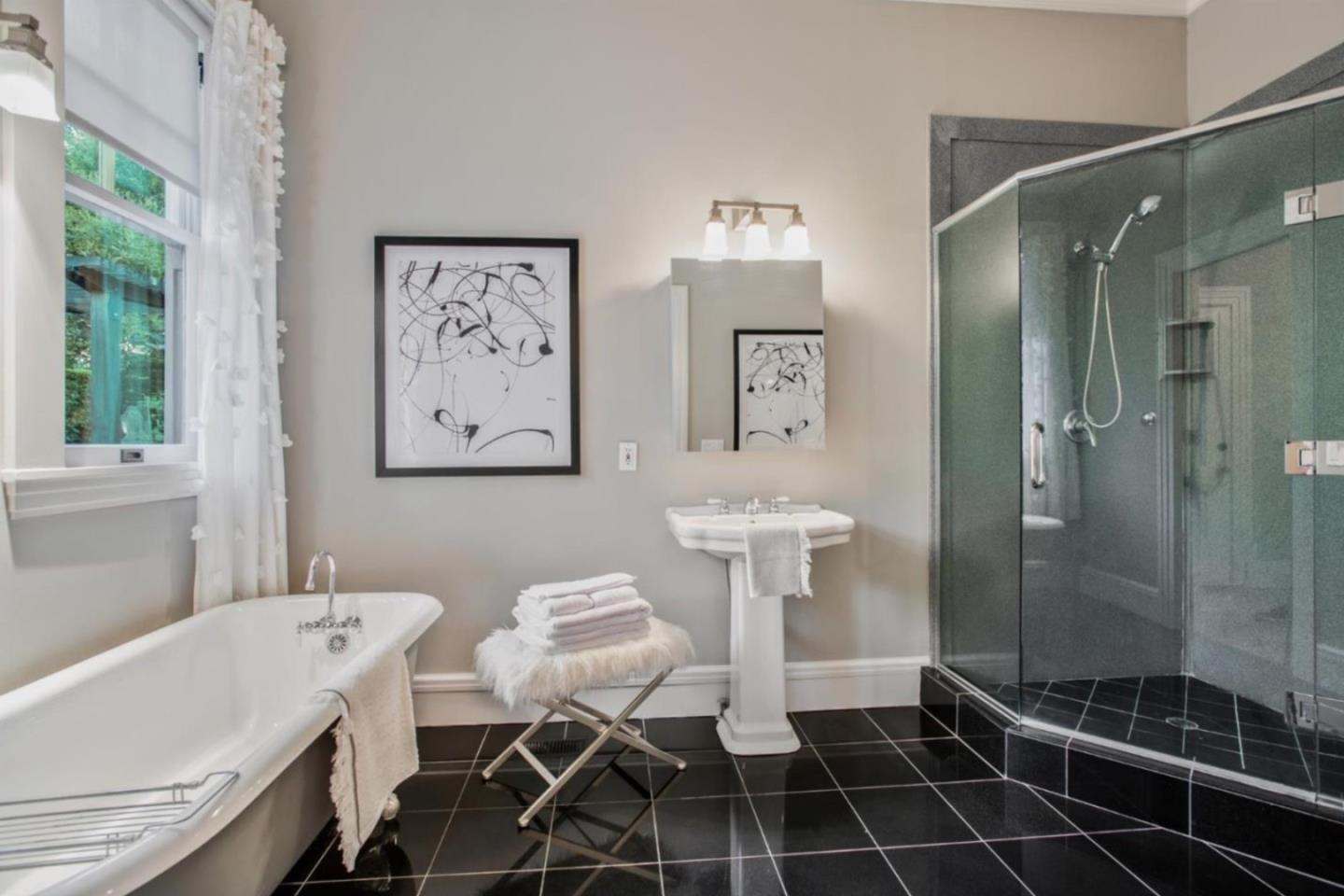 Detail Gallery Image 13 of 22 For 18490 Withey Rd, Monte Sereno,  CA 95030 - 5 Beds | 2/1 Baths