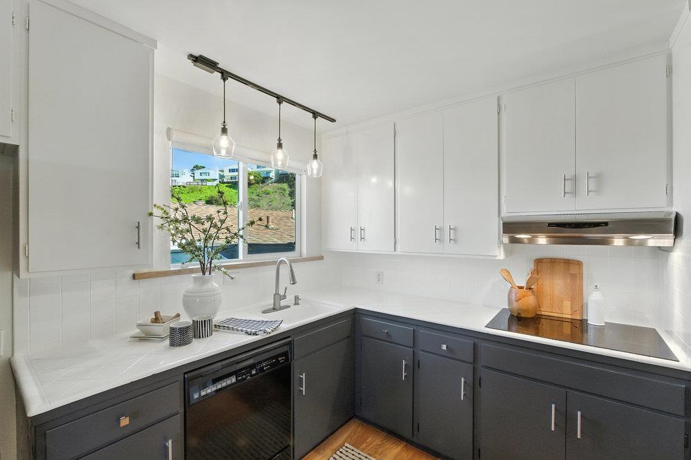Detail Gallery Image 27 of 73 For 46 Caroline Way, Daly City,  CA 94014 - 3 Beds | 1/1 Baths