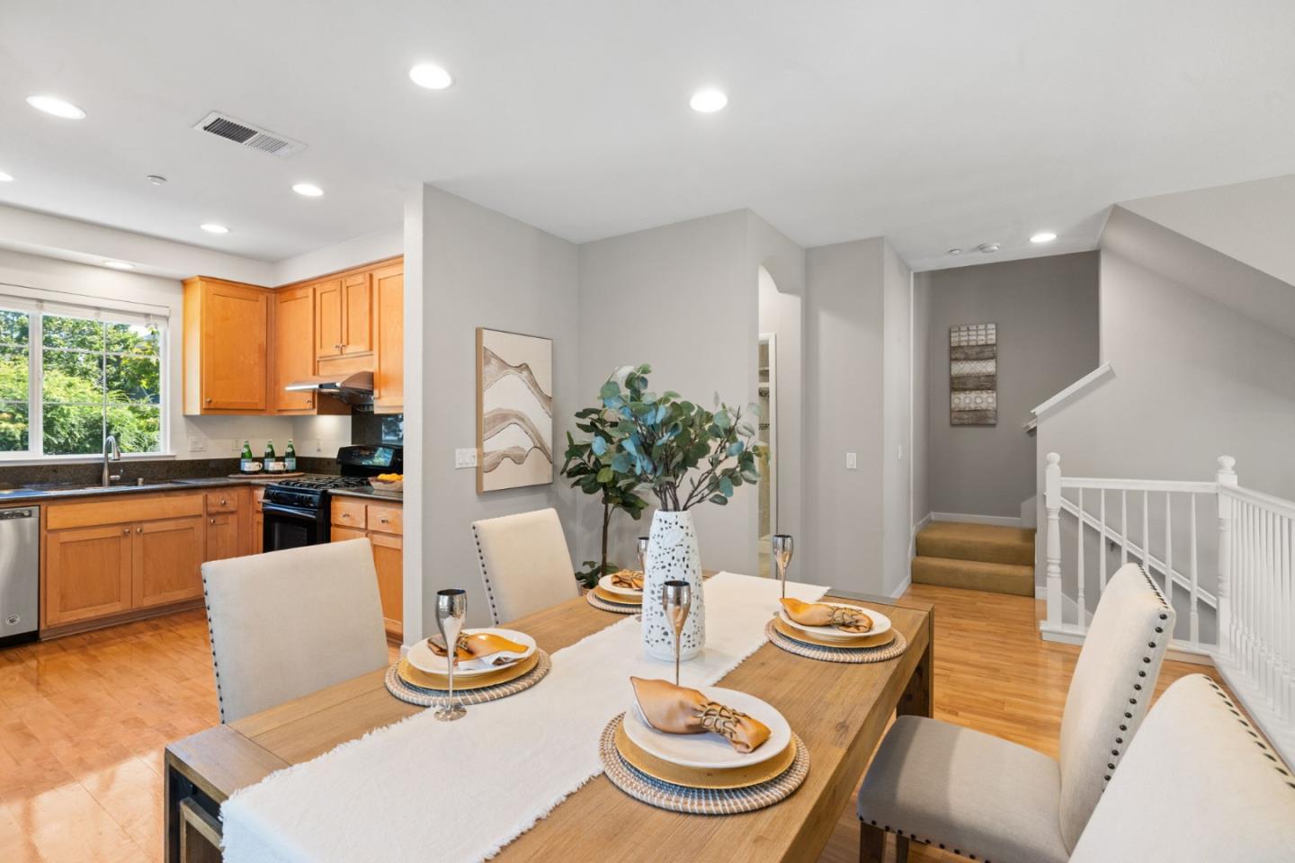 Detail Gallery Image 19 of 55 For 1131 Munich Ter, Sunnyvale,  CA 94089 - 4 Beds | 3 Baths
