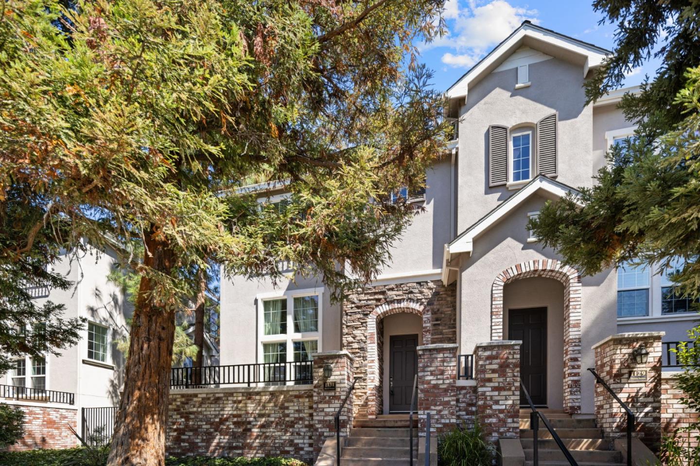 Detail Gallery Image 3 of 55 For 1131 Munich Ter, Sunnyvale,  CA 94089 - 4 Beds | 3 Baths