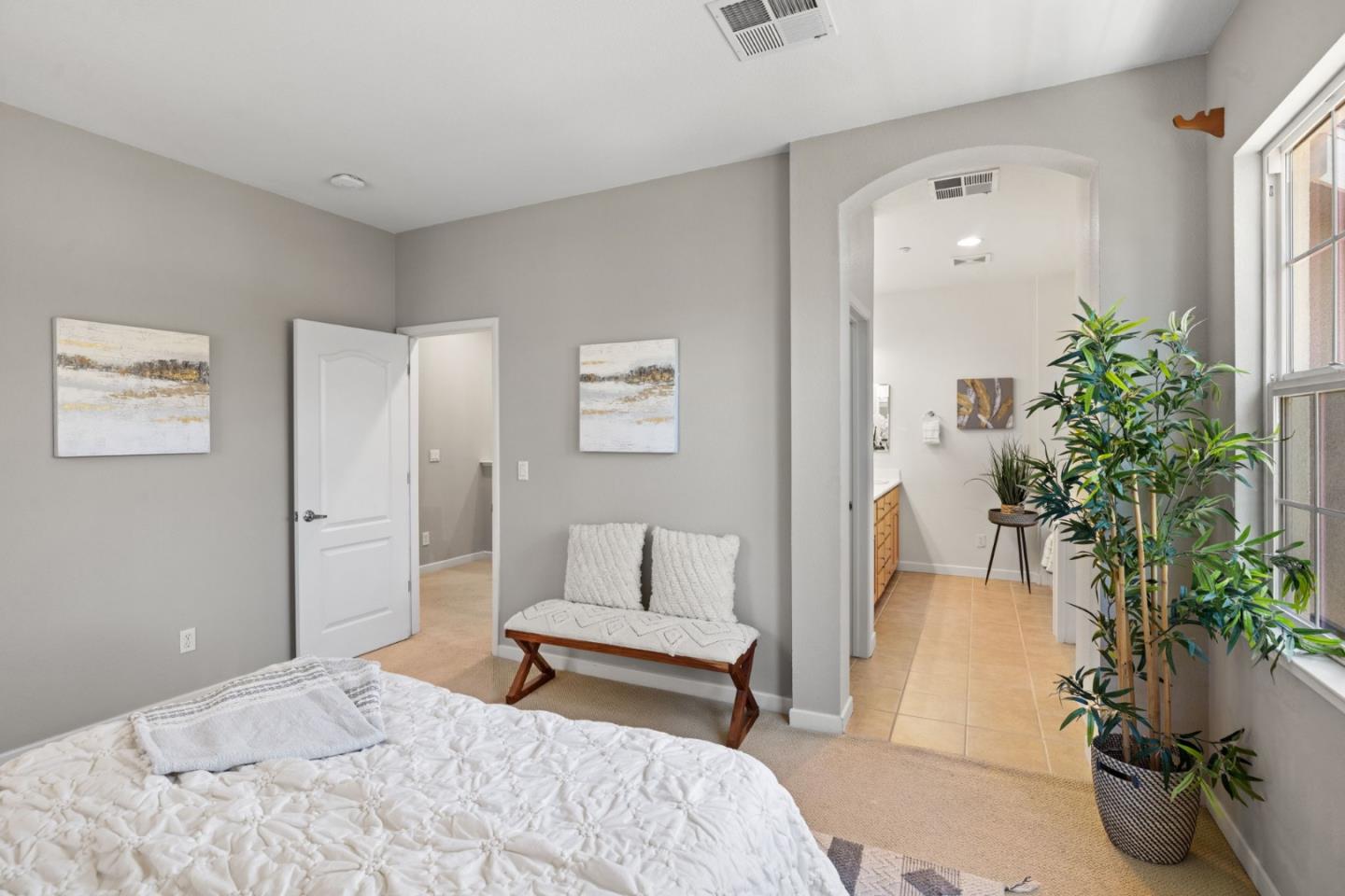 Detail Gallery Image 34 of 55 For 1131 Munich Ter, Sunnyvale,  CA 94089 - 4 Beds | 3 Baths
