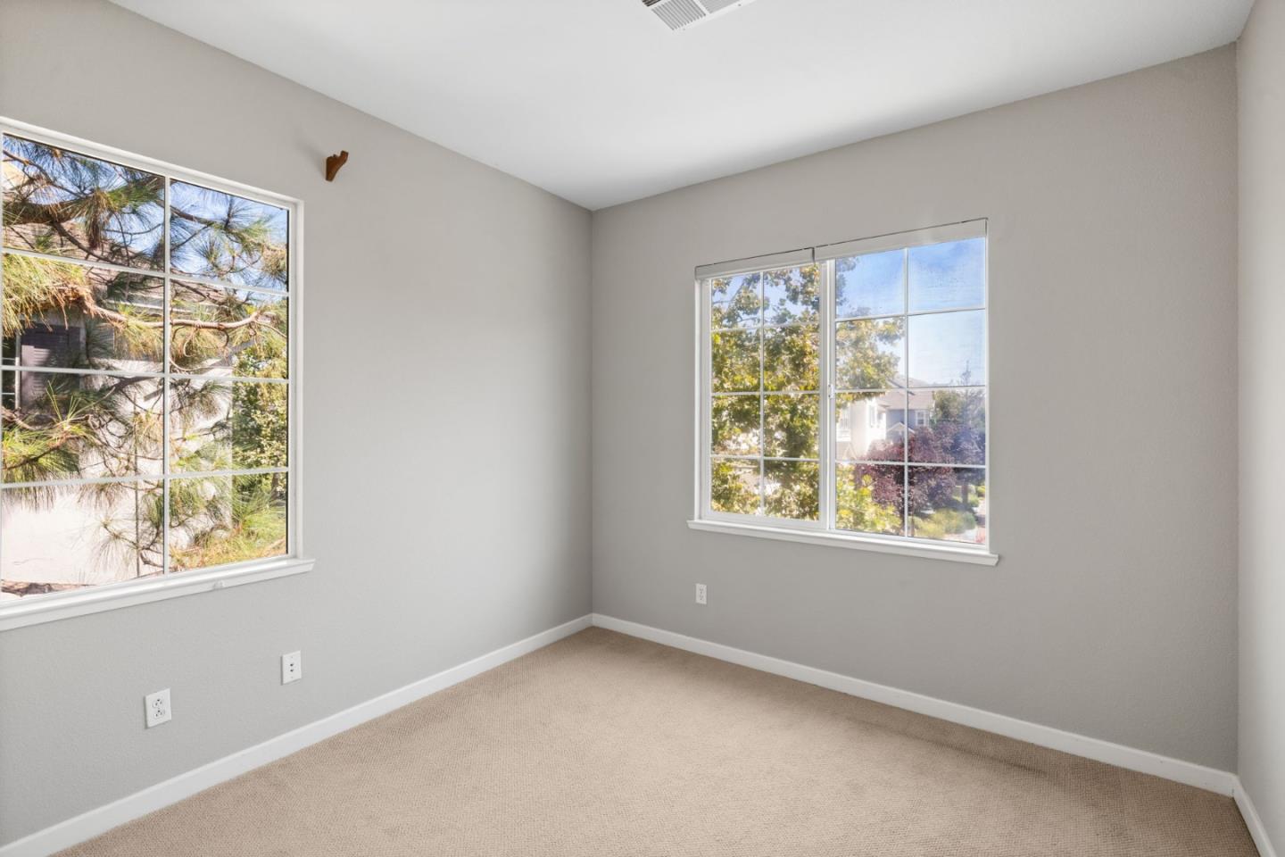 Detail Gallery Image 35 of 55 For 1131 Munich Ter, Sunnyvale,  CA 94089 - 4 Beds | 3 Baths