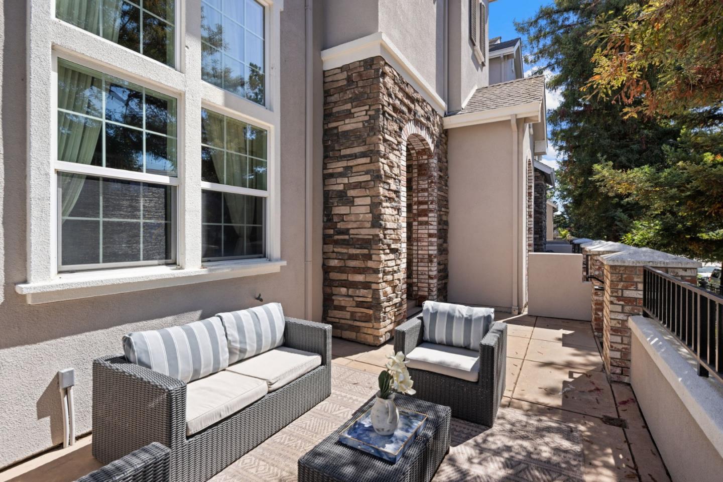Detail Gallery Image 8 of 55 For 1131 Munich Ter, Sunnyvale,  CA 94089 - 4 Beds | 3 Baths
