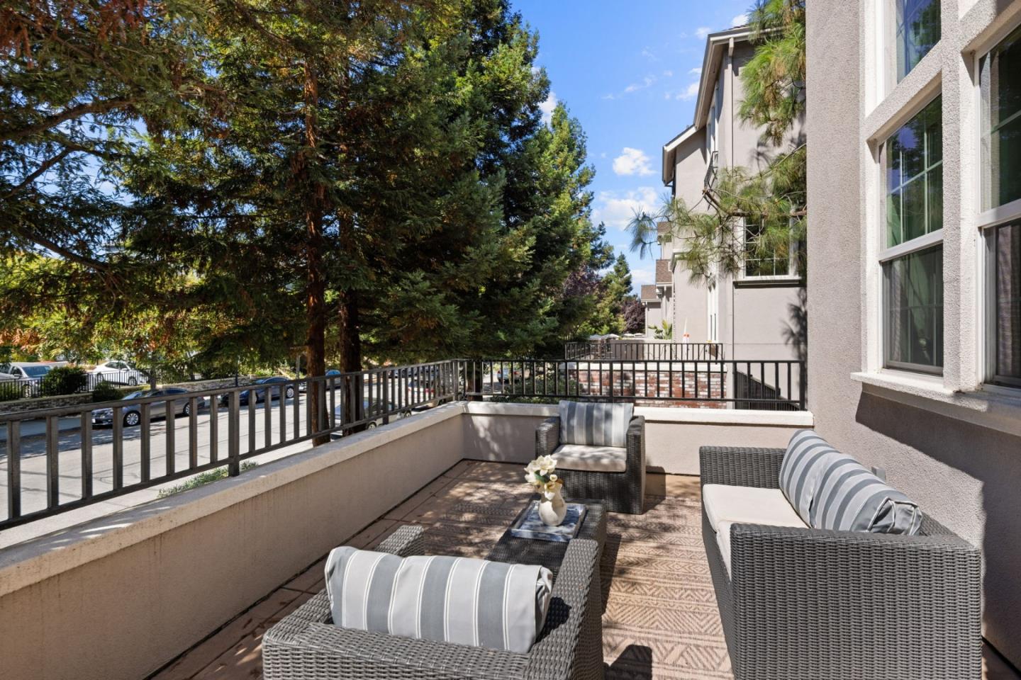Detail Gallery Image 9 of 55 For 1131 Munich Ter, Sunnyvale,  CA 94089 - 4 Beds | 3 Baths