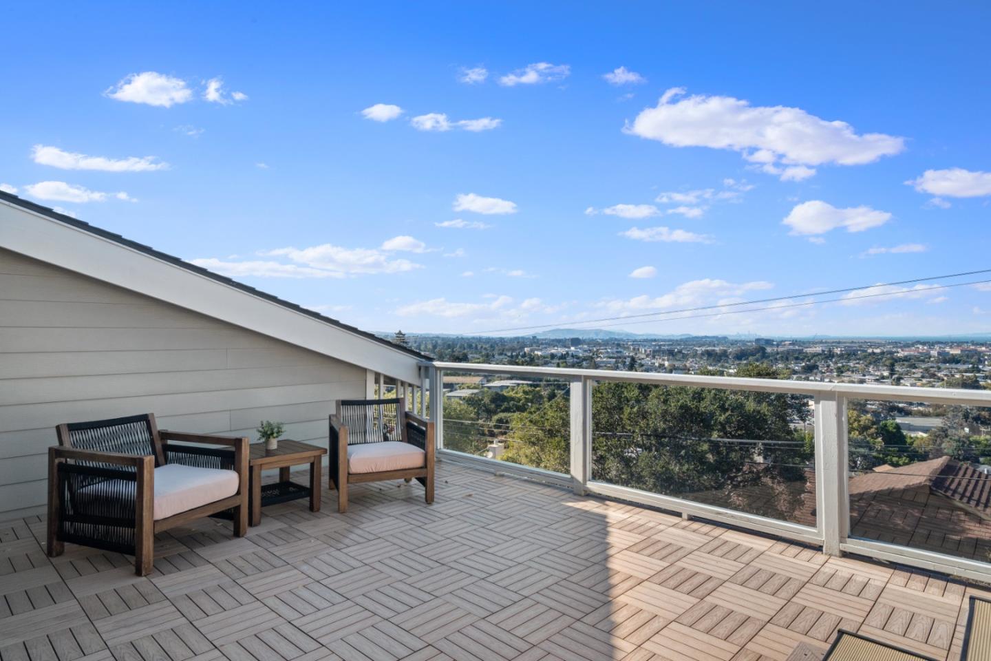 Detail Gallery Image 20 of 37 For 1214 North Rd, Belmont,  CA 94002 - 3 Beds | 3 Baths