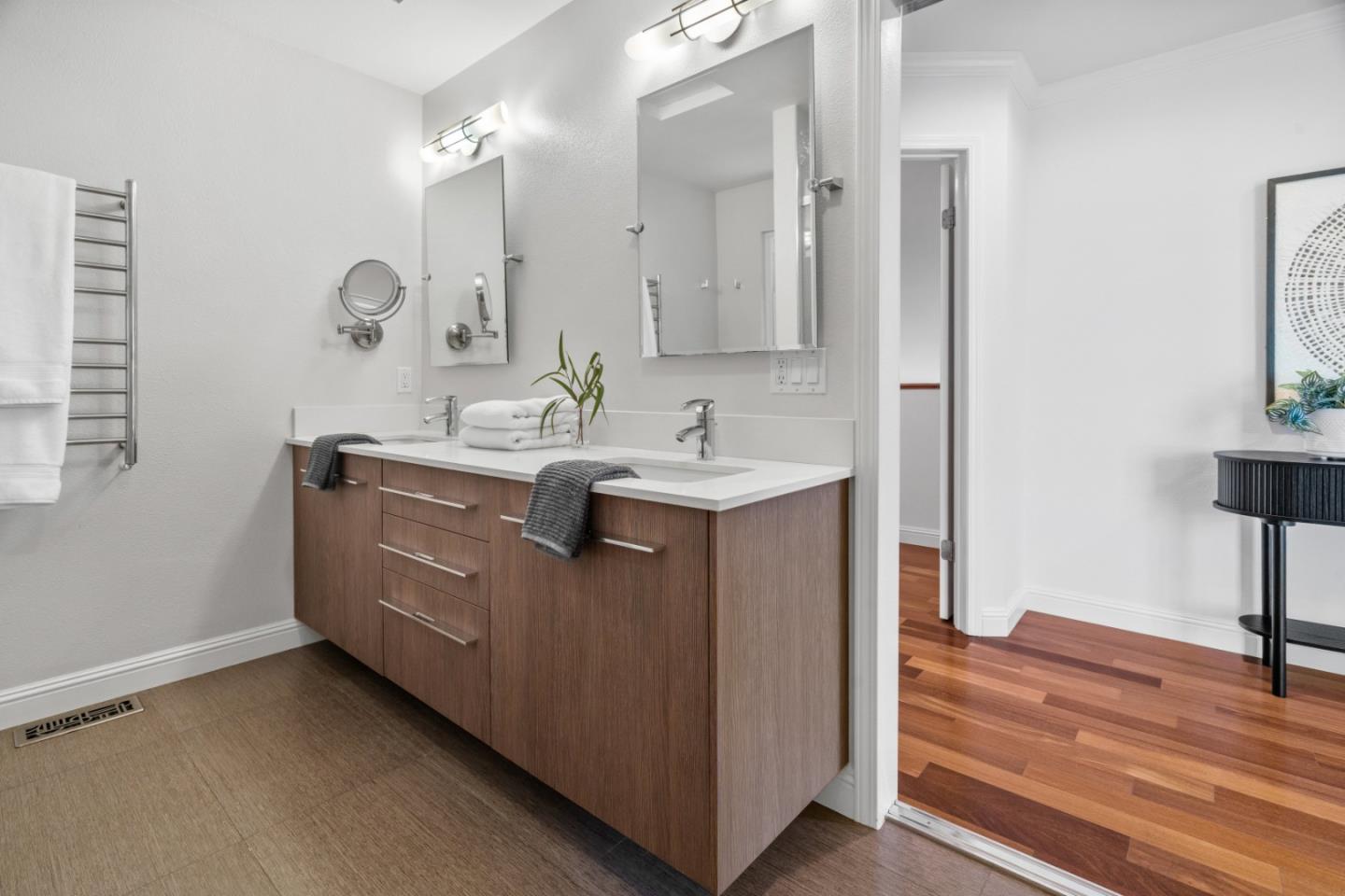 Detail Gallery Image 22 of 37 For 1214 North Rd, Belmont,  CA 94002 - 3 Beds | 3 Baths