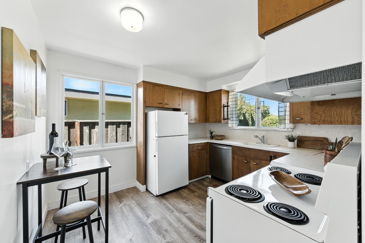 Detail Gallery Image 15 of 34 For 2931 Sunset Ter, San Mateo,  CA 94403 - 3 Beds | 1 Baths