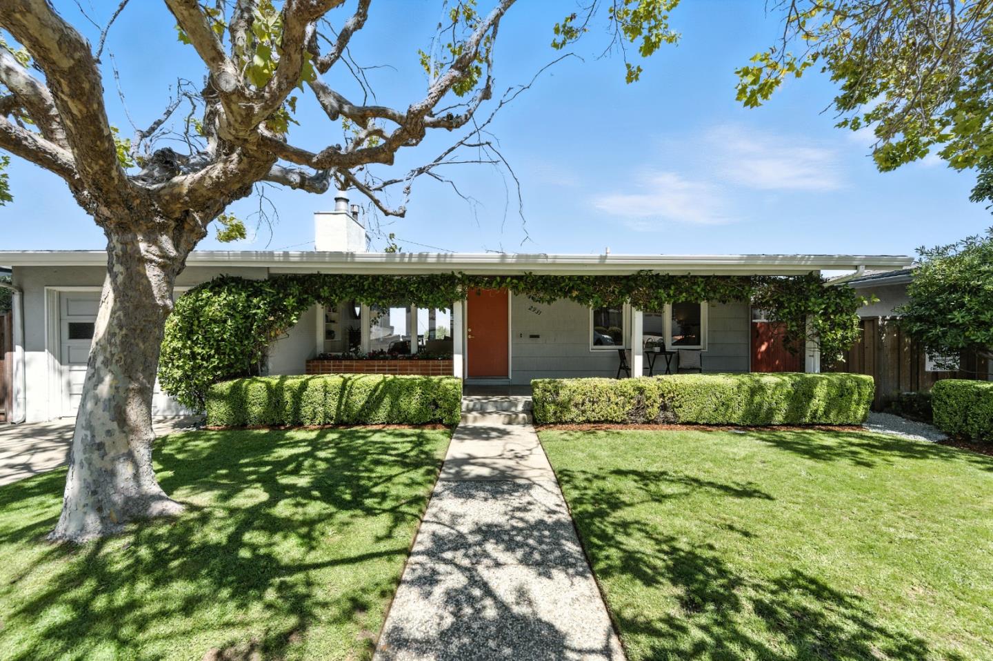 Detail Gallery Image 2 of 34 For 2931 Sunset Ter, San Mateo,  CA 94403 - 3 Beds | 1 Baths