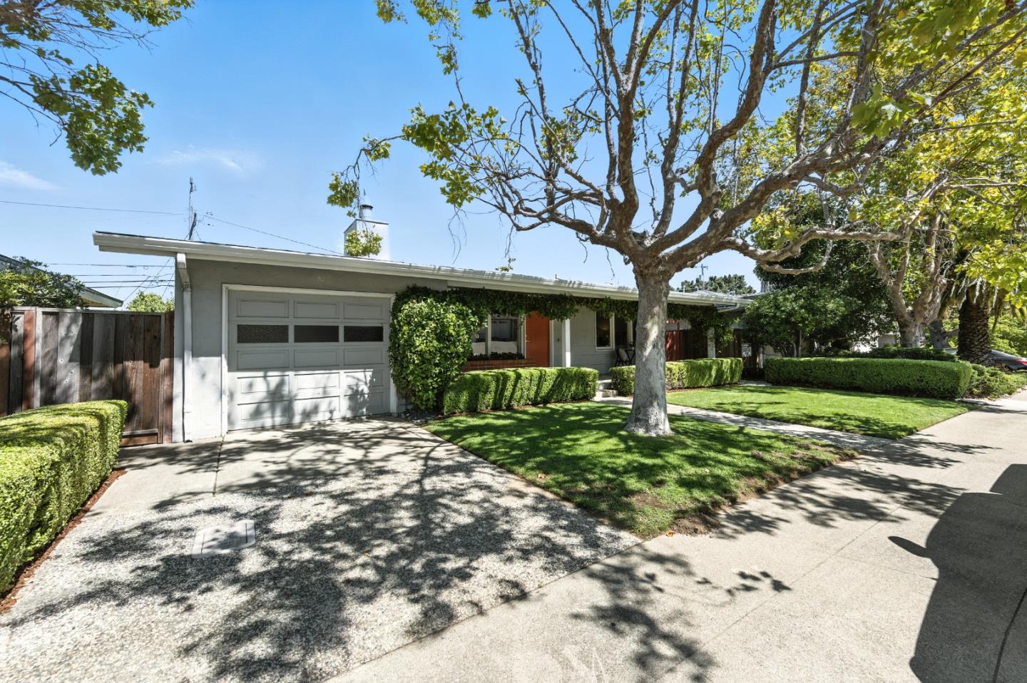 Detail Gallery Image 3 of 34 For 2931 Sunset Ter, San Mateo,  CA 94403 - 3 Beds | 1 Baths