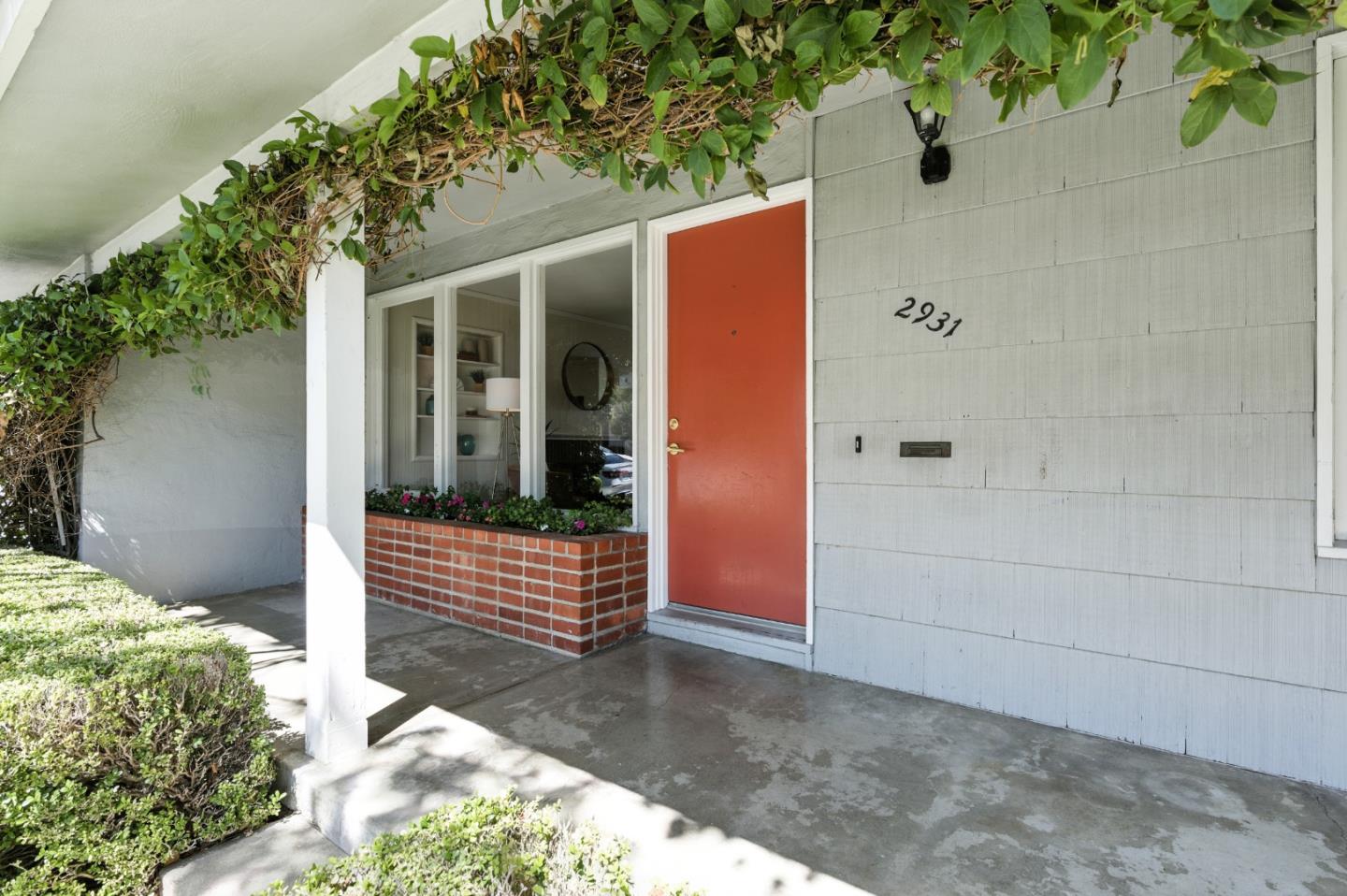 Detail Gallery Image 4 of 34 For 2931 Sunset Ter, San Mateo,  CA 94403 - 3 Beds | 1 Baths