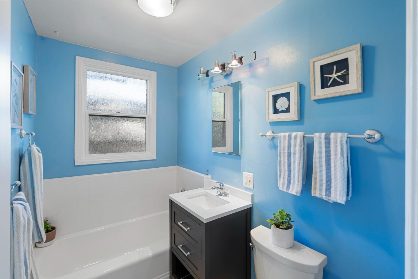 Detail Gallery Image 18 of 35 For 1080 8th Ave, Redwood City,  CA 94063 - 3 Beds | 1 Baths