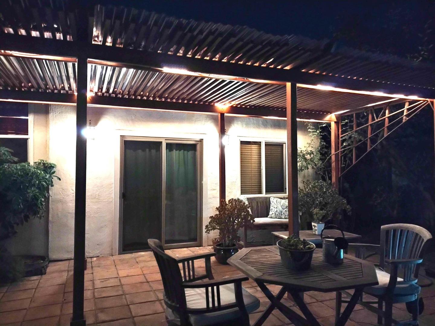 Detail Gallery Image 31 of 35 For 1080 8th Ave, Redwood City,  CA 94063 - 3 Beds | 1 Baths