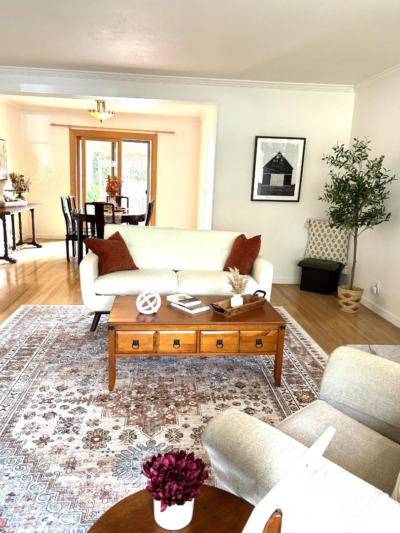 Detail Gallery Image 6 of 35 For 1080 8th Ave, Redwood City,  CA 94063 - 3 Beds | 1 Baths