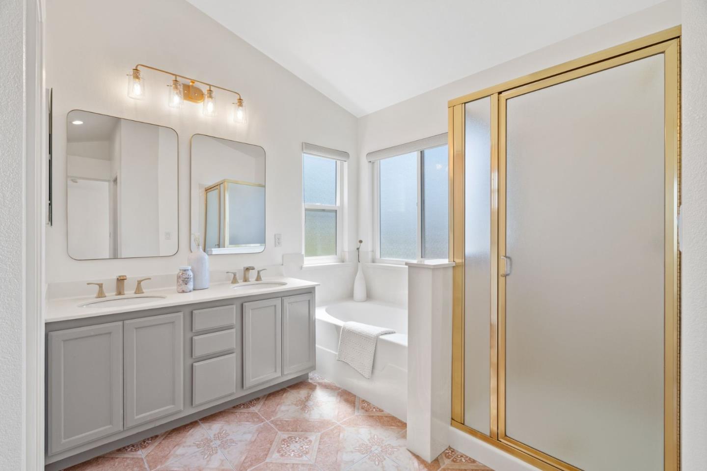 Detail Gallery Image 23 of 48 For 4261 Verdigris Cir, San Jose,  CA 95134 - 3 Beds | 2/1 Baths