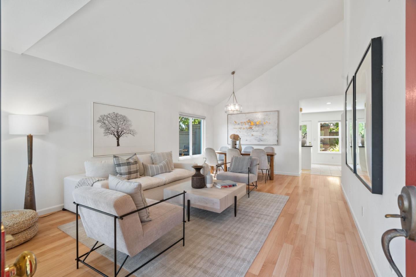 Detail Gallery Image 3 of 48 For 4261 Verdigris Cir, San Jose,  CA 95134 - 3 Beds | 2/1 Baths