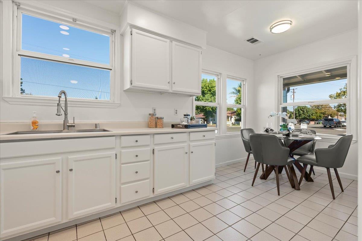 Detail Gallery Image 17 of 32 For 553 Irving Ave, San Jose,  CA 95128 - 3 Beds | 1 Baths