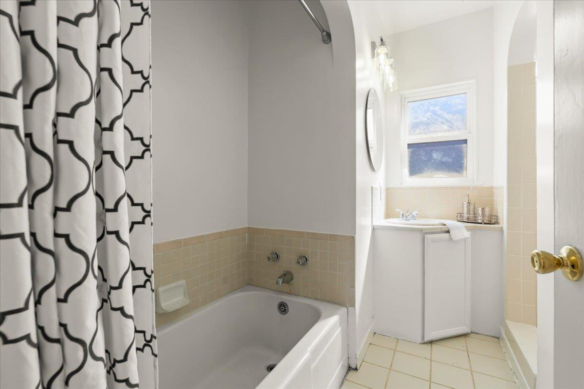 Detail Gallery Image 24 of 32 For 553 Irving Ave, San Jose,  CA 95128 - 3 Beds | 1 Baths