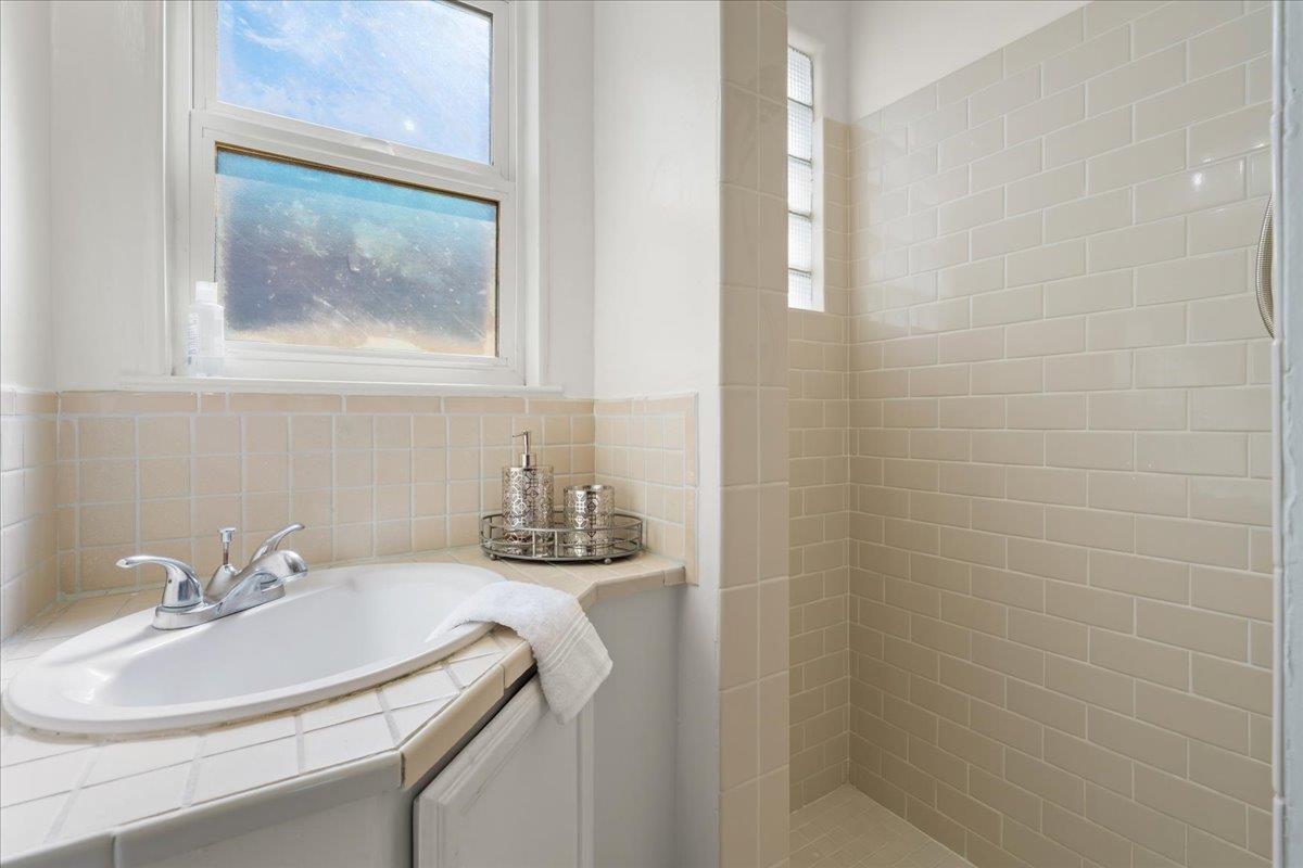 Detail Gallery Image 25 of 32 For 553 Irving Ave, San Jose,  CA 95128 - 3 Beds | 1 Baths