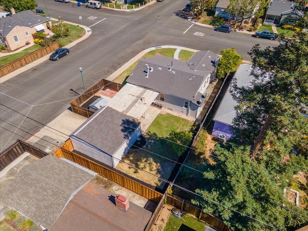 Detail Gallery Image 3 of 32 For 553 Irving Ave, San Jose,  CA 95128 - 3 Beds | 1 Baths