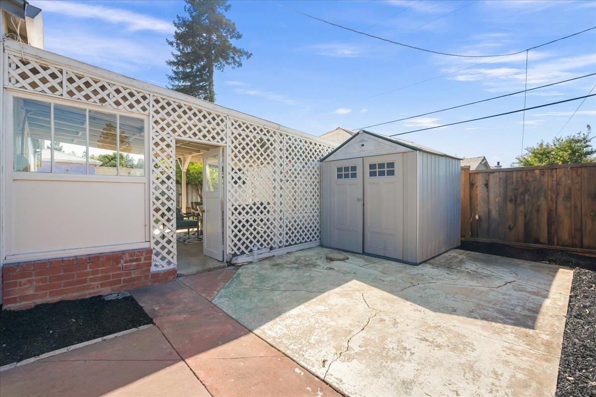 Detail Gallery Image 30 of 32 For 553 Irving Ave, San Jose,  CA 95128 - 3 Beds | 1 Baths