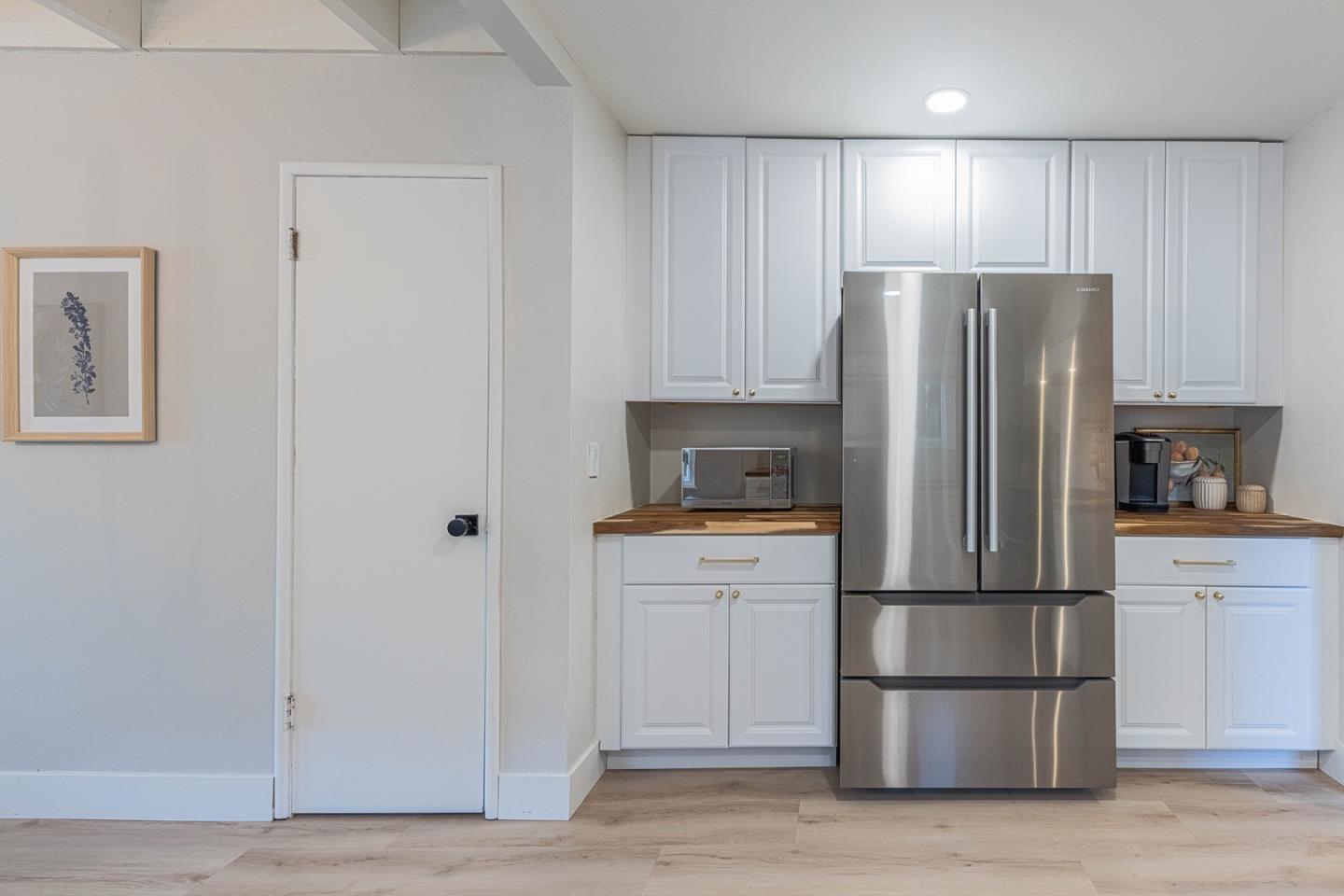 Detail Gallery Image 11 of 31 For 1056 Harrison St, Monterey,  CA 93940 - 4 Beds | 1/1 Baths