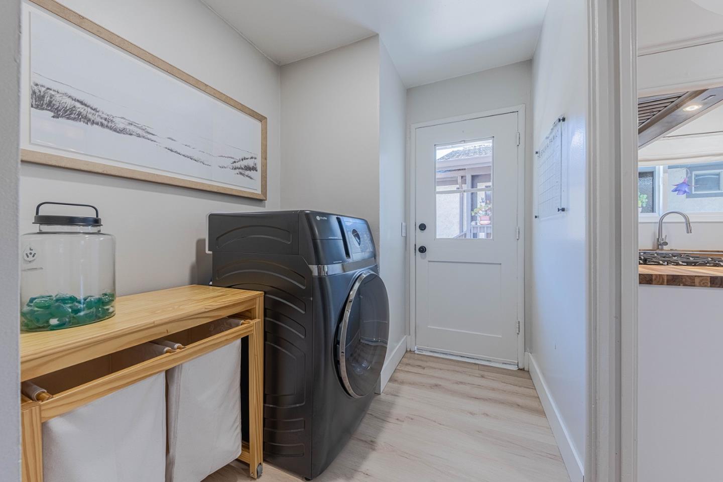 Detail Gallery Image 13 of 31 For 1056 Harrison St, Monterey,  CA 93940 - 4 Beds | 1/1 Baths