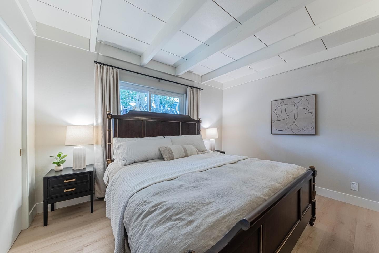 Detail Gallery Image 14 of 31 For 1056 Harrison St, Monterey,  CA 93940 - 4 Beds | 1/1 Baths