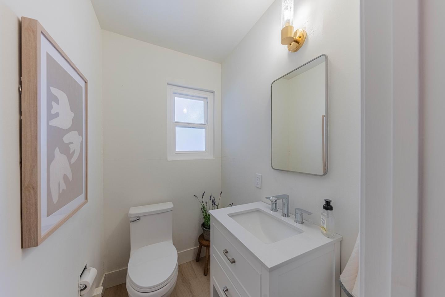 Detail Gallery Image 16 of 31 For 1056 Harrison St, Monterey,  CA 93940 - 4 Beds | 1/1 Baths