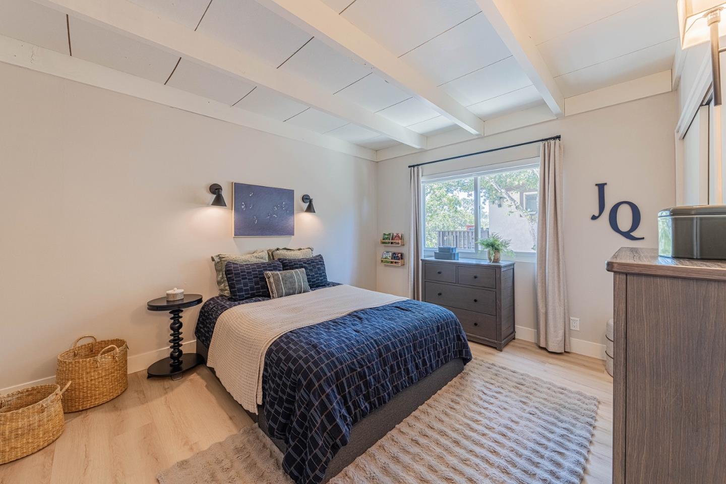 Detail Gallery Image 17 of 31 For 1056 Harrison St, Monterey,  CA 93940 - 4 Beds | 1/1 Baths