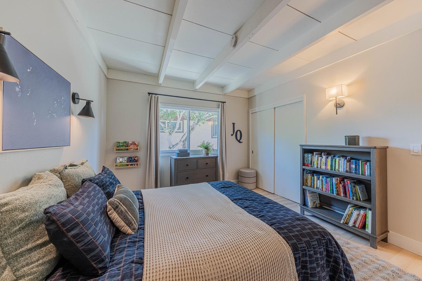 Detail Gallery Image 18 of 31 For 1056 Harrison St, Monterey,  CA 93940 - 4 Beds | 1/1 Baths