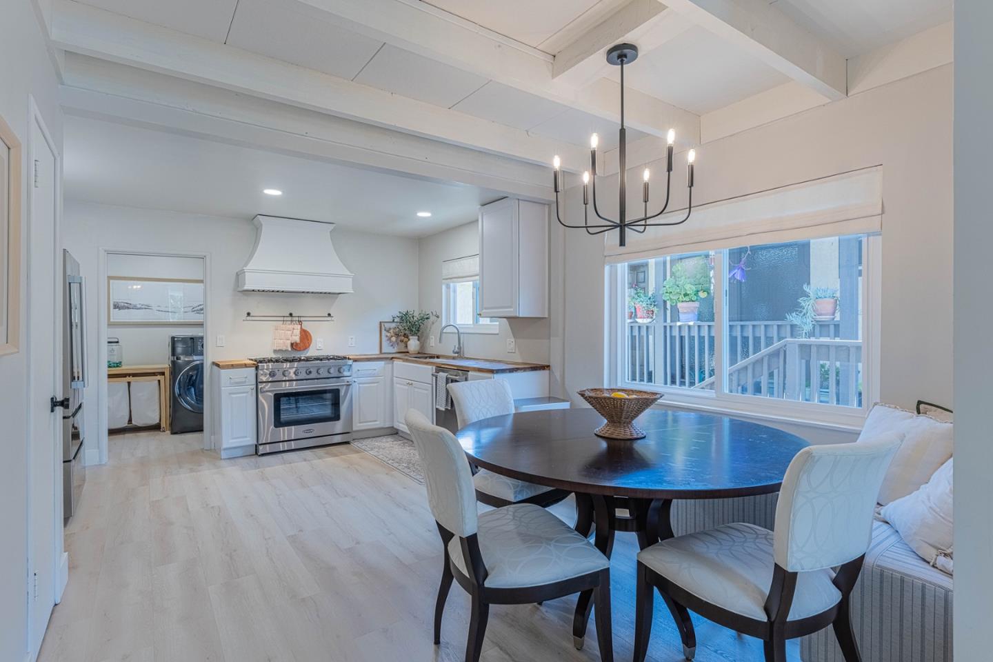Detail Gallery Image 8 of 31 For 1056 Harrison St, Monterey,  CA 93940 - 4 Beds | 1/1 Baths