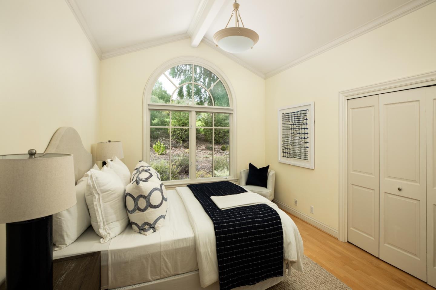 Detail Gallery Image 17 of 39 For 13456 Mandoli Dr, Los Altos Hills,  CA 94022 - 6 Beds | 6/1 Baths