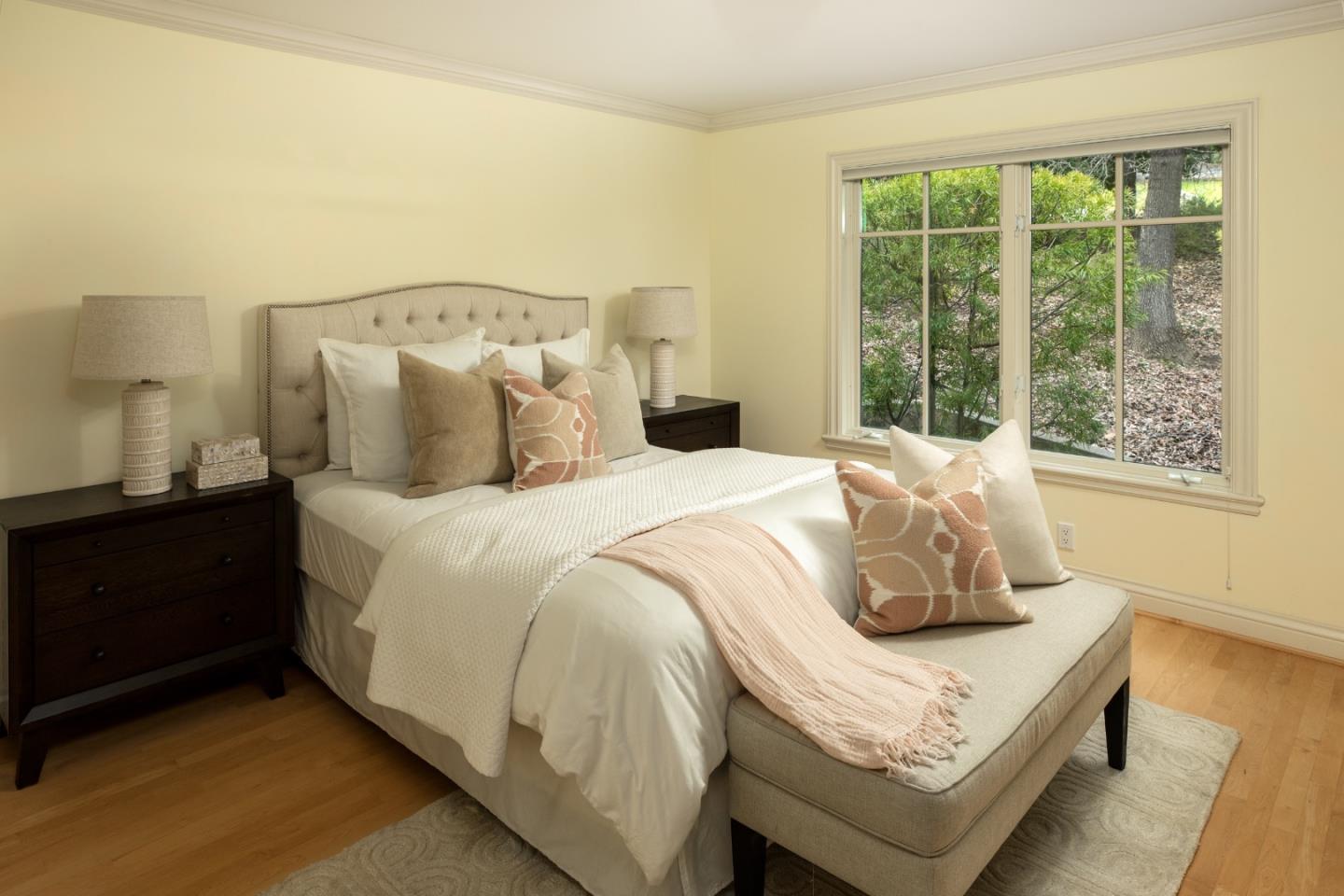 Detail Gallery Image 18 of 39 For 13456 Mandoli Dr, Los Altos Hills,  CA 94022 - 6 Beds | 6/1 Baths