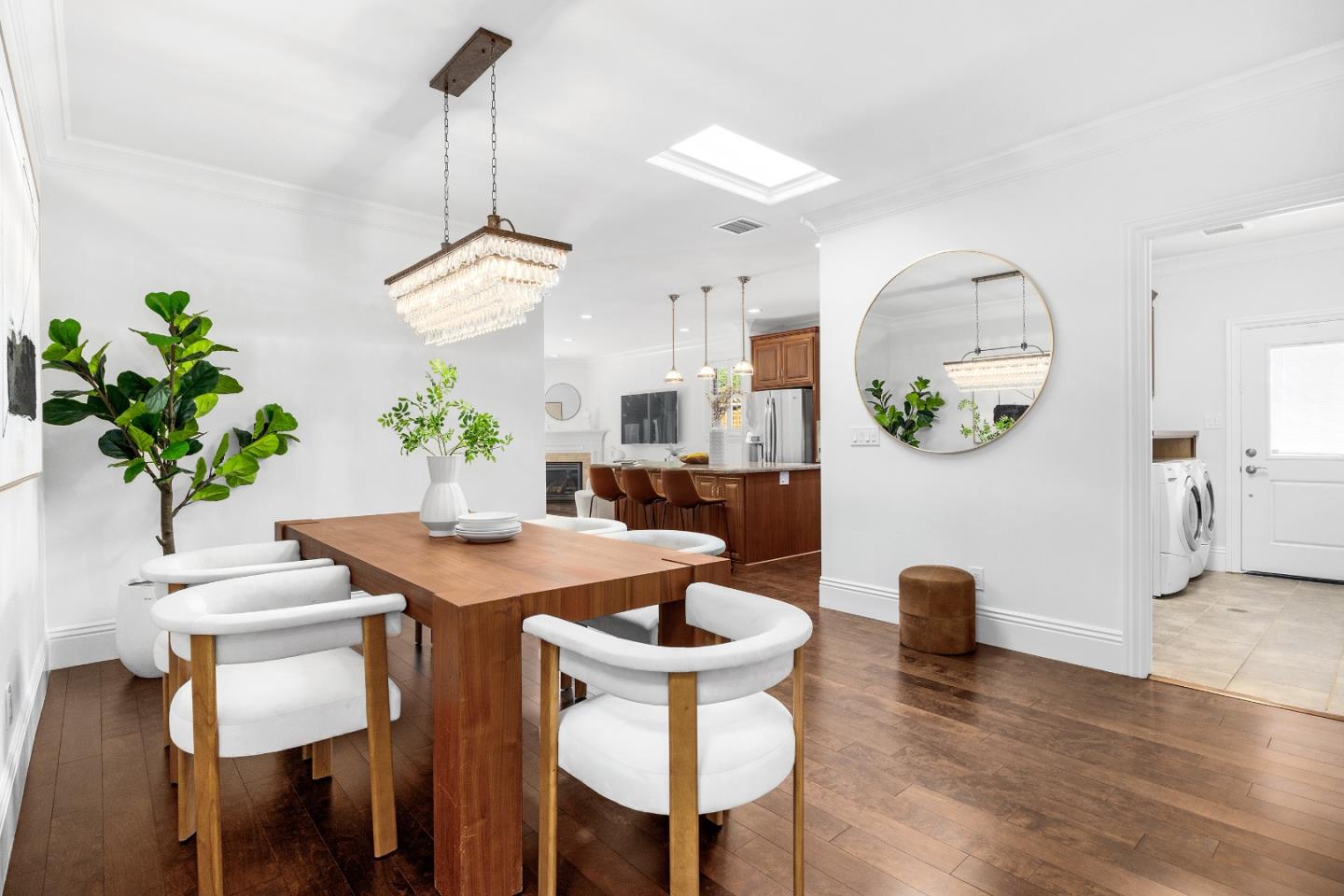 Detail Gallery Image 10 of 54 For 15571 Linda Ave, Los Gatos,  CA 95032 - 4 Beds | 2/1 Baths
