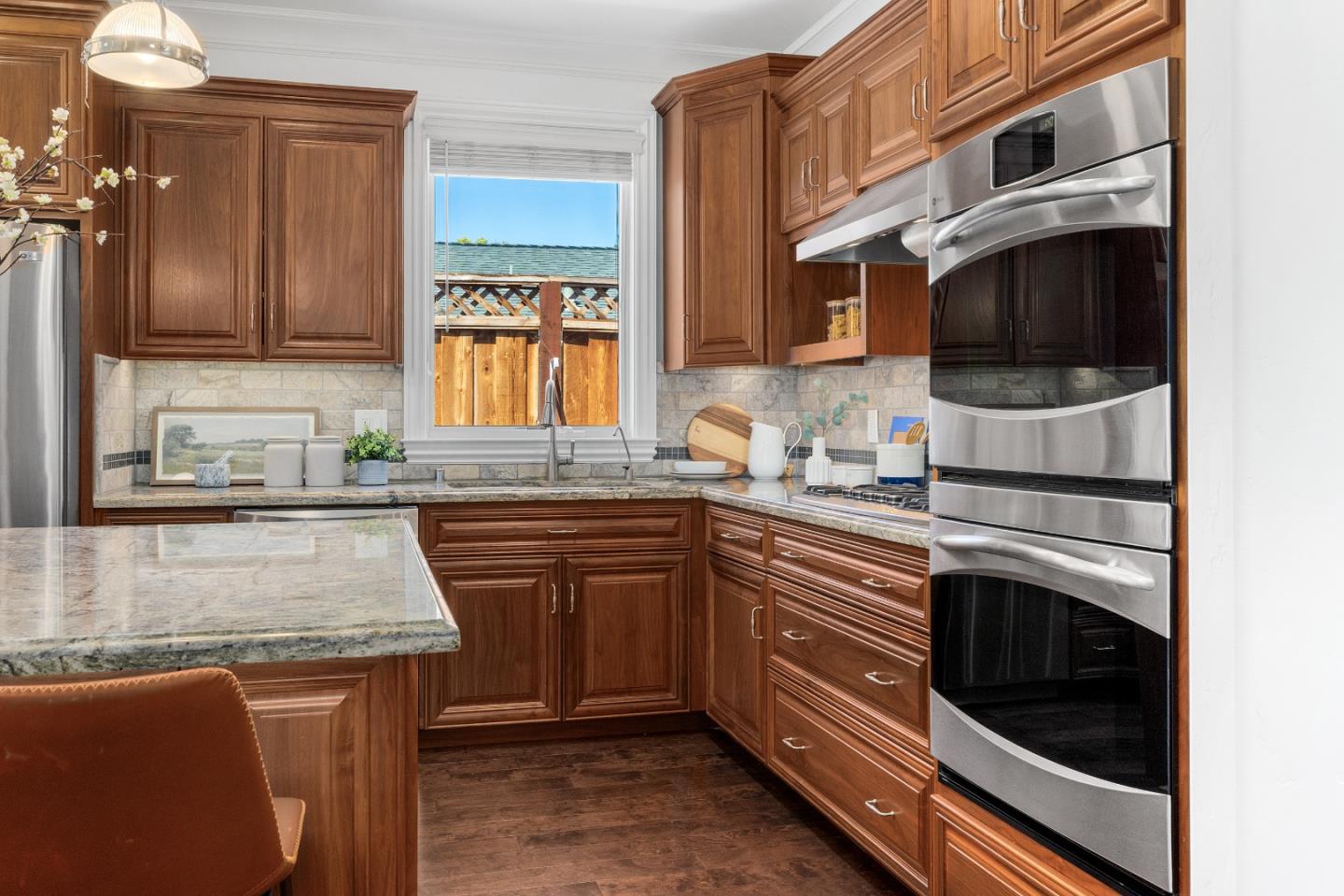Detail Gallery Image 14 of 54 For 15571 Linda Ave, Los Gatos,  CA 95032 - 4 Beds | 2/1 Baths